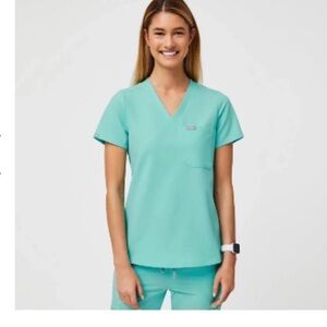 Figs Women's Aqua Top